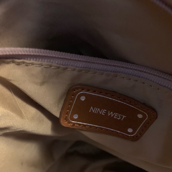 Handbag - Picture 7 of 8